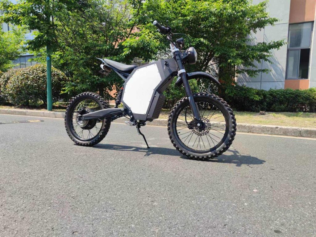 Stealth Enduro electric dirt bike with motorcycle fenders
