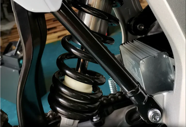 Electric dirt bike with 4-speed gearbox detail